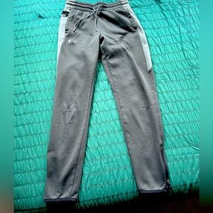 Boys Under Armour athletic pants